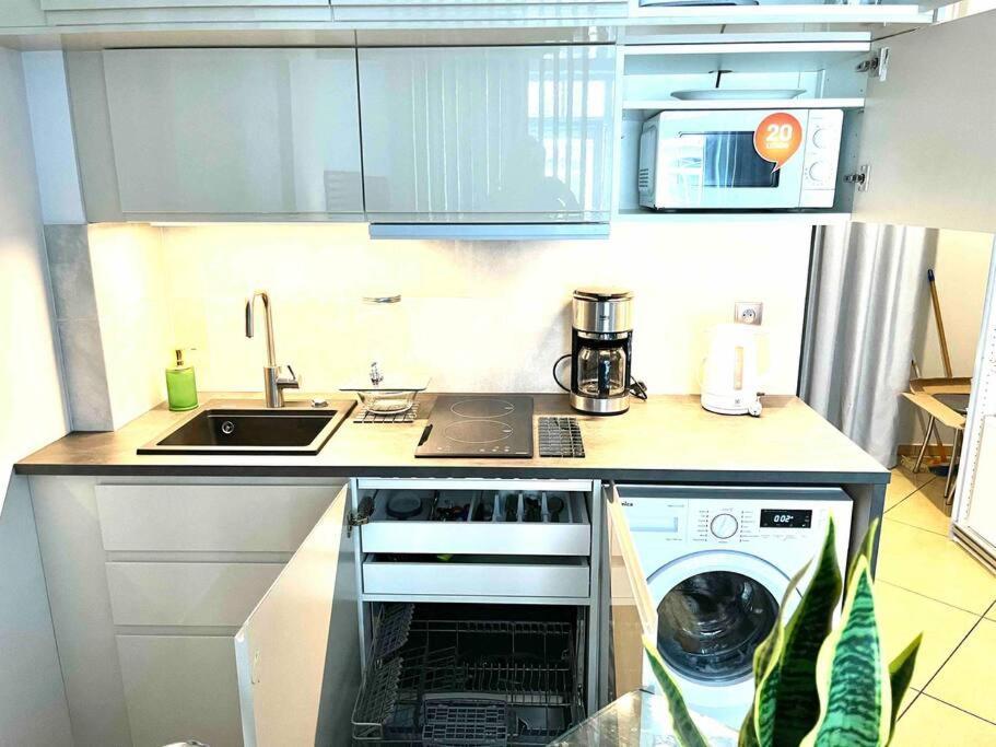 Sea Promenade Luxury Apartment シフィノウイシチェ エクステリア 写真